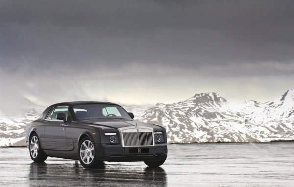 Rolce Royce Phantom Coupe.